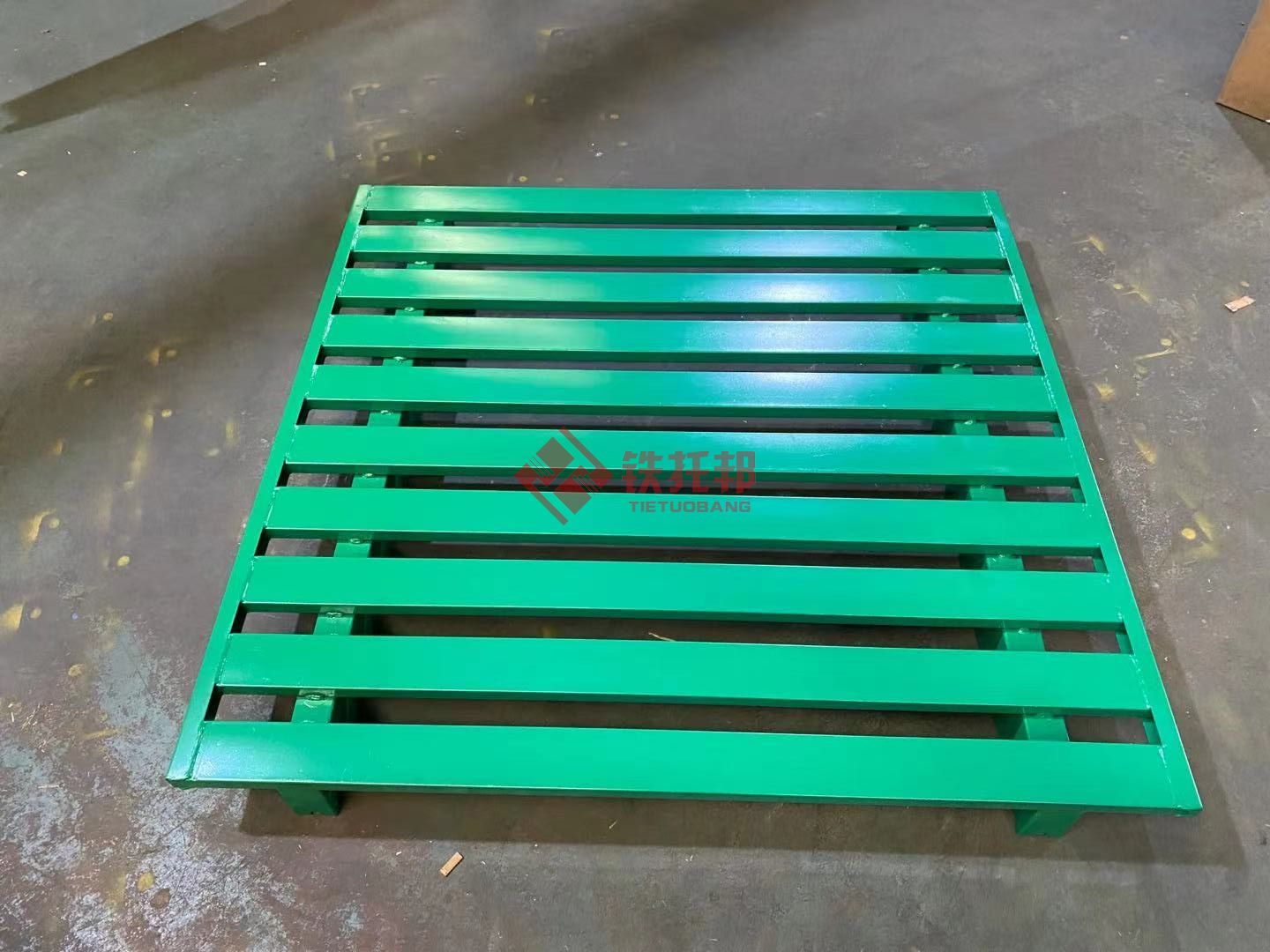 金屬托盤在常見的幾類貨架上該如何正確使用？